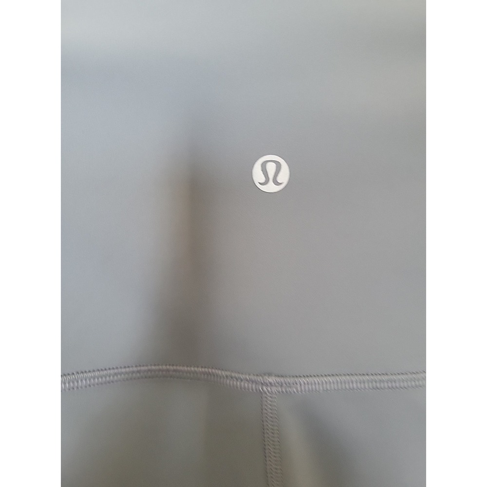 Lululemon - Picture 2 of 4